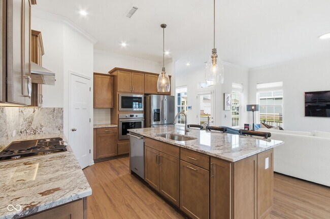 Building Photo - 776 Templeton Dr