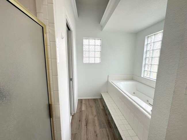 Building Photo - Gorgeous Home For Rent