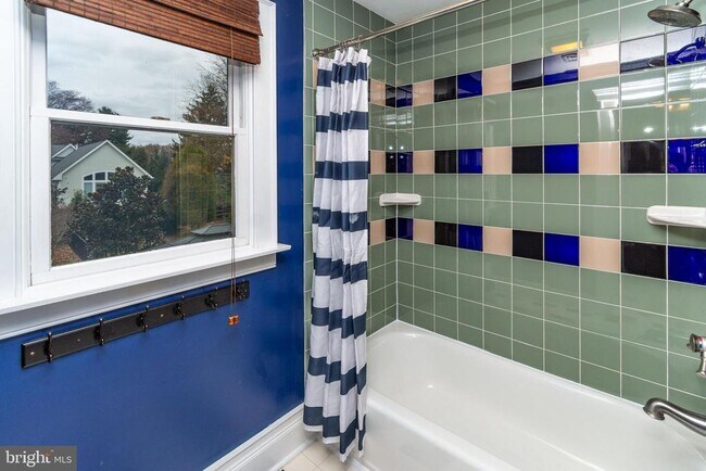 Building Photo - 24 Camelia Ct