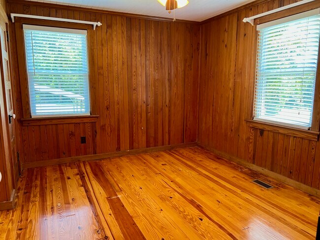 Building Photo - 1053 New Bridge Rd