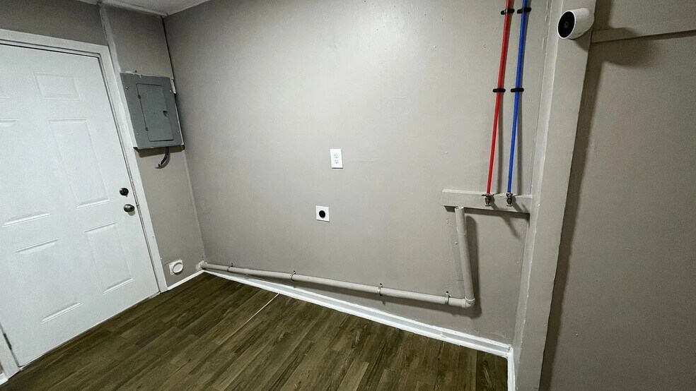 Building Photo - 1063 St Margaret Dr