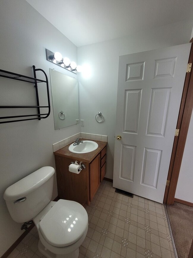 Building Photo - CHRISTMAS SPECIAL - FREE DECEMBER RENT- 4 Bedroom House in Ephrata