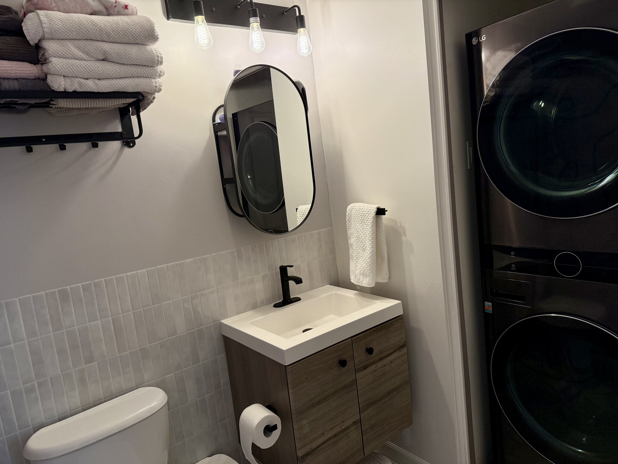 Building Photo - 46 W Eagle St