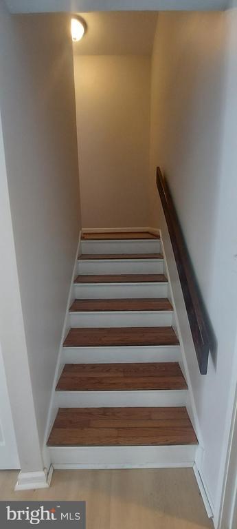 Building Photo - 9505 Fern Hollow Way