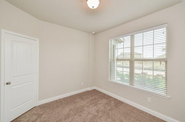 Building Photo - 19323 Hays Spring Dr