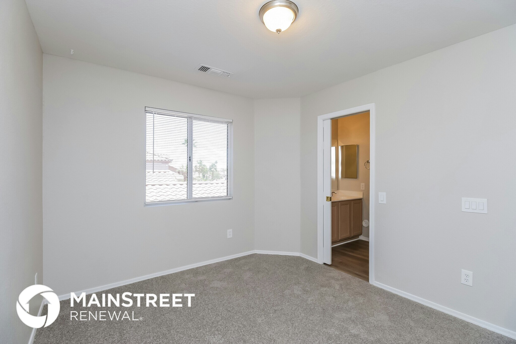 Building Photo - 1280 W Geronimo Pl