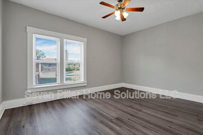Building Photo - 1544 Granville St