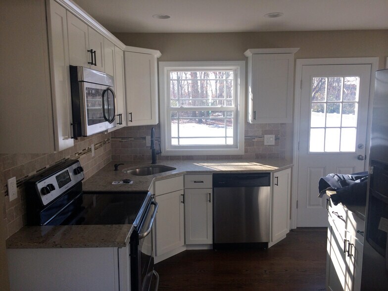 Building Photo - 122 Erlanger Blvd