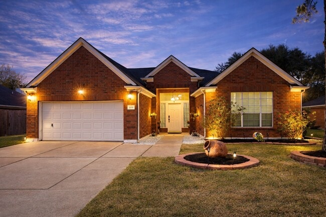 Building Photo - 3111 Birchleaf Dr