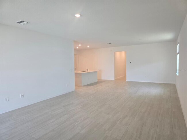 Building Photo - 9325 Scouter Bee Pl