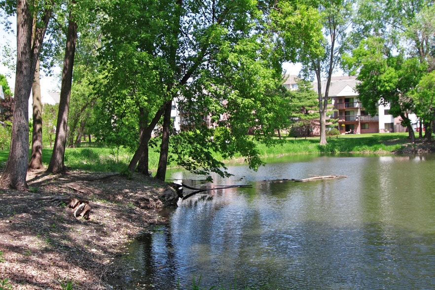 Scenic Pond - Olympic Ridge Apartments