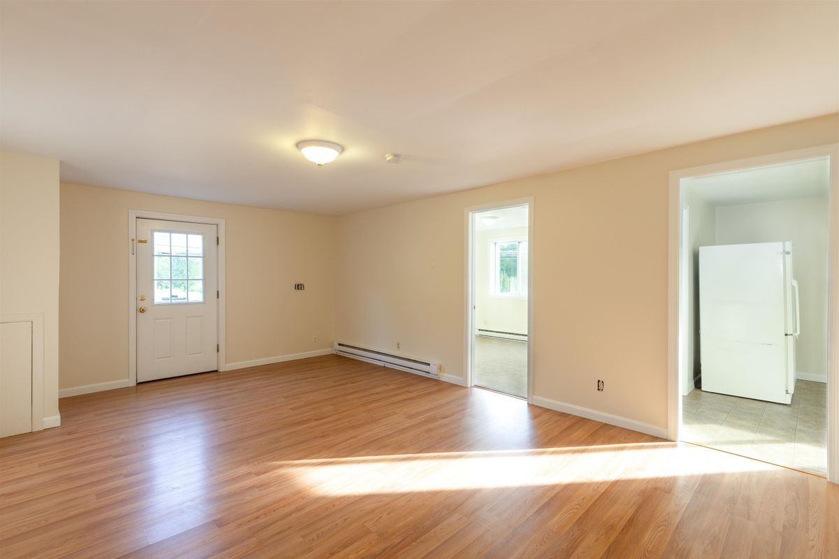 Building Photo - 4 Smoke, 1