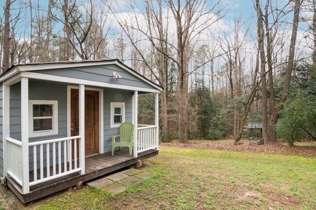 Building Photo - Freshly Updated! Beautiful 3 Bedroom, 2 Bath Ranch with Private wooded lot - Pet Friendly!