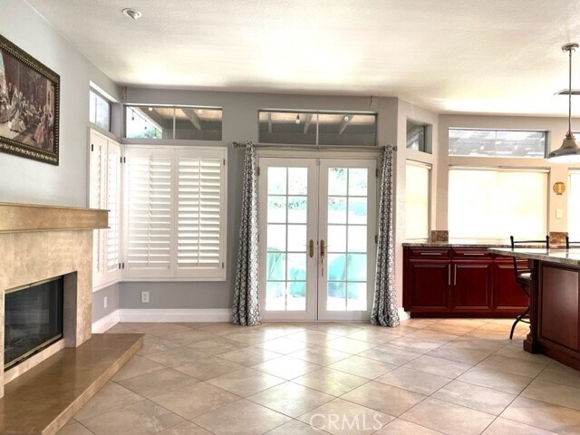 Building Photo - 2352 Eaglewood Dr