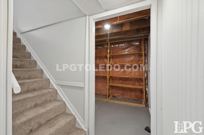 Building Photo - 2121 Bromford Rd