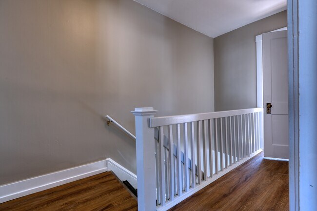 Building Photo - 68 Dewey St