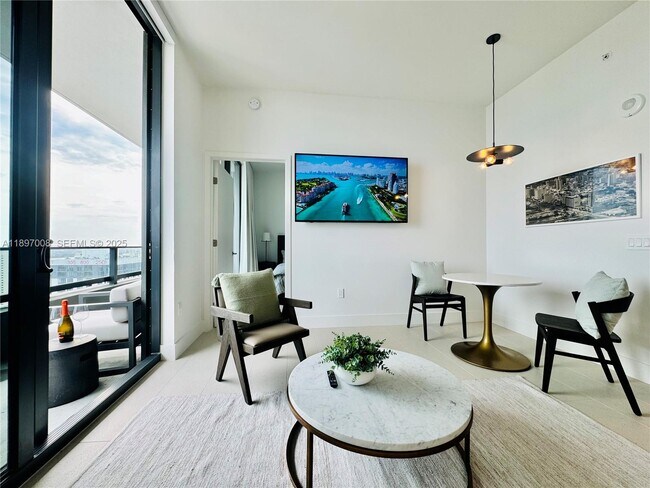 Building Photo - 159 NE 6th St