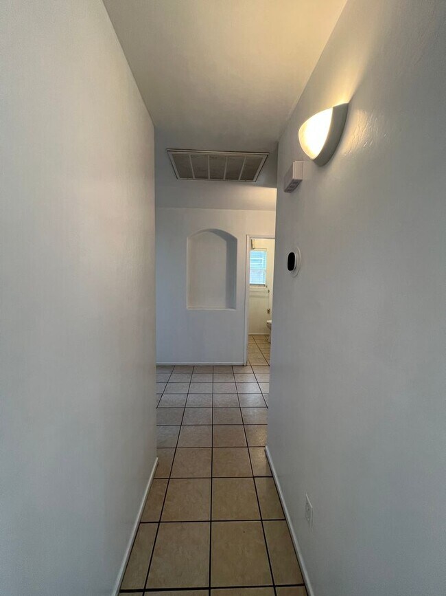 Building Photo - 1516 Hadar Rd