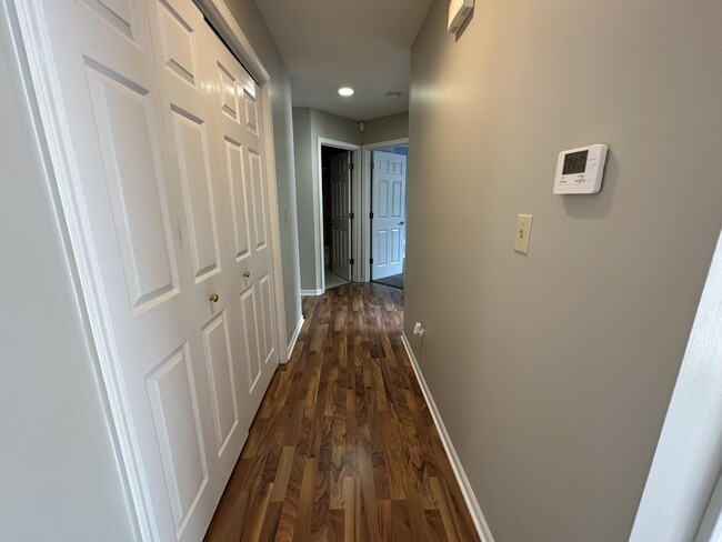 Building Photo - 1608 Apple Valley Ct