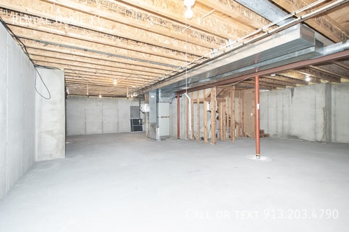 Building Photo - 9105 W 132nd Terrace