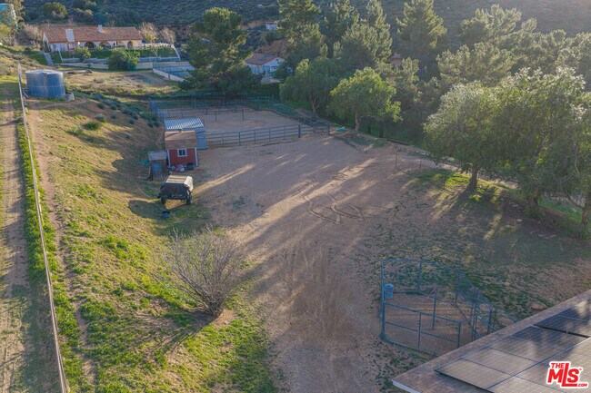 Building Photo - 35315 Glenwall St