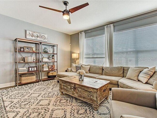 Building Photo - 7332 Colbury Ave