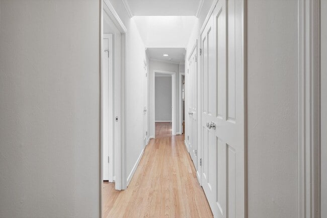 Building Photo - Charming 3-Bedroom Home with Office in desirable Old Palo Alto neighborhood Avail Feb 7th