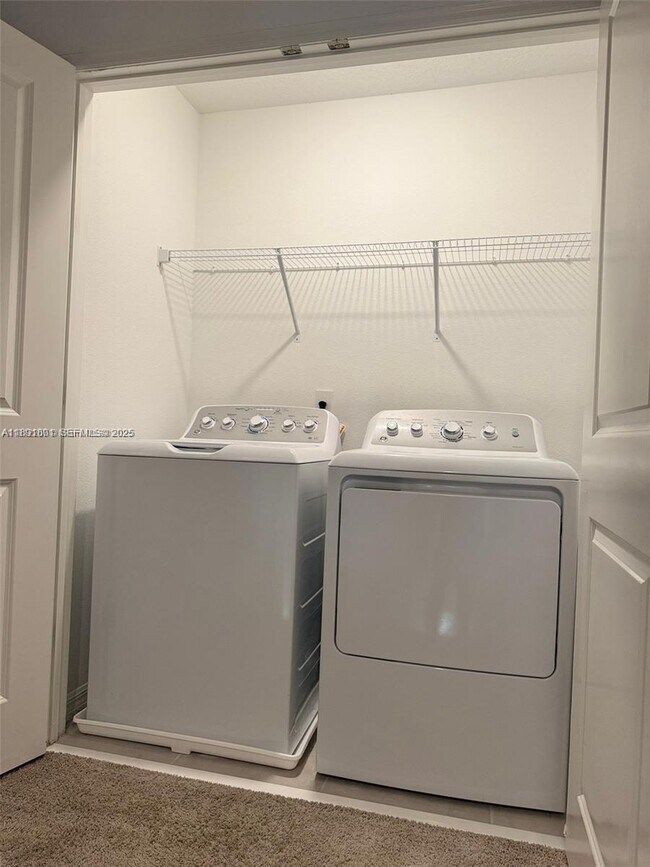 Building Photo - 3563 Davenport Creek Ct