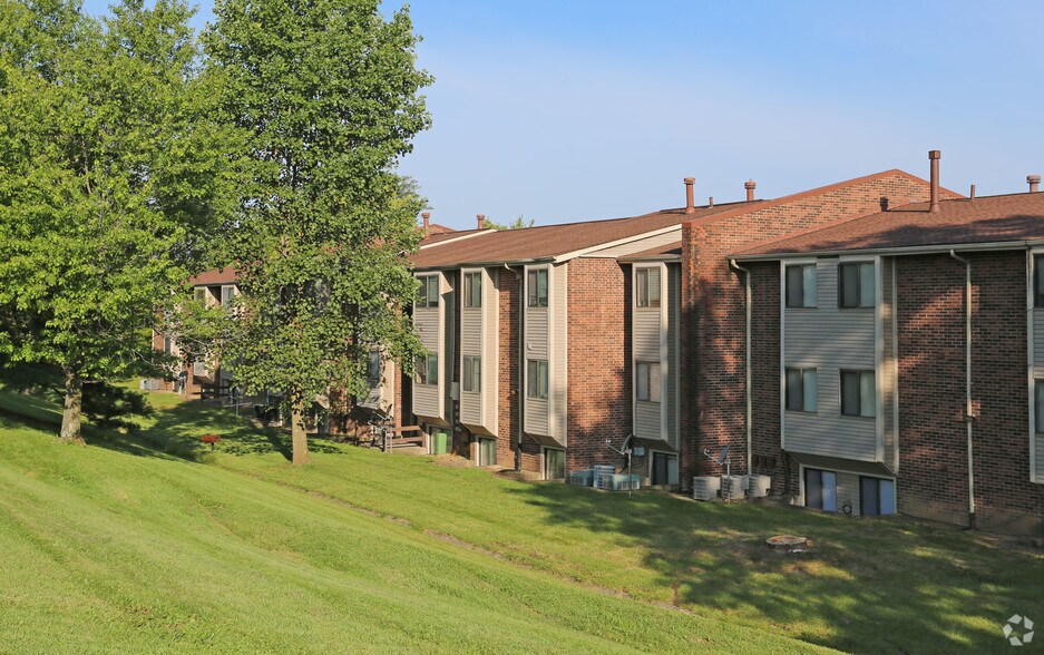 Brook Run Apartment Complex 8134 Diane Florence KY 41042 Apartment