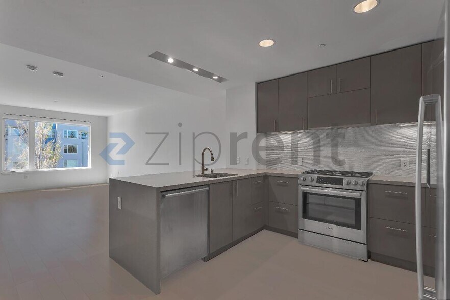 Building Photo - 52 Innes Ct