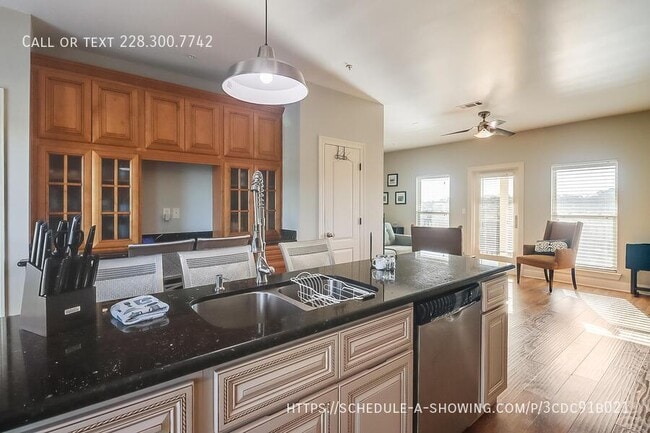 Building Photo - 1400 Mill Rd