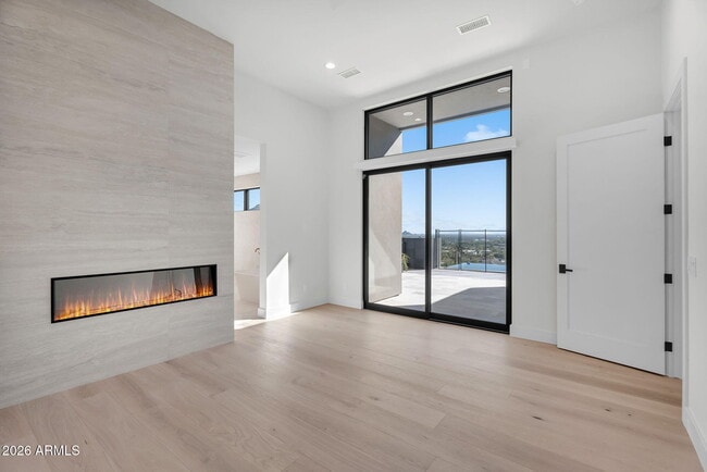 Building Photo - 6975 North 39th Pl