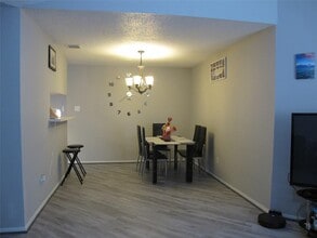 Building Photo - 14207 Long River Ct