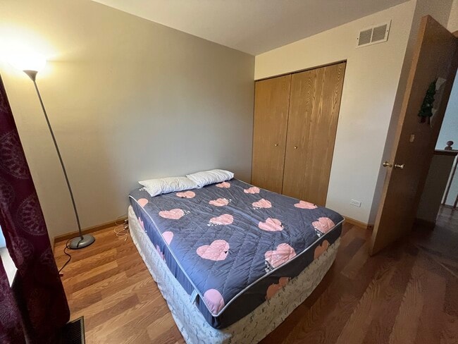 Building Photo - 2936 Deerpath Ln