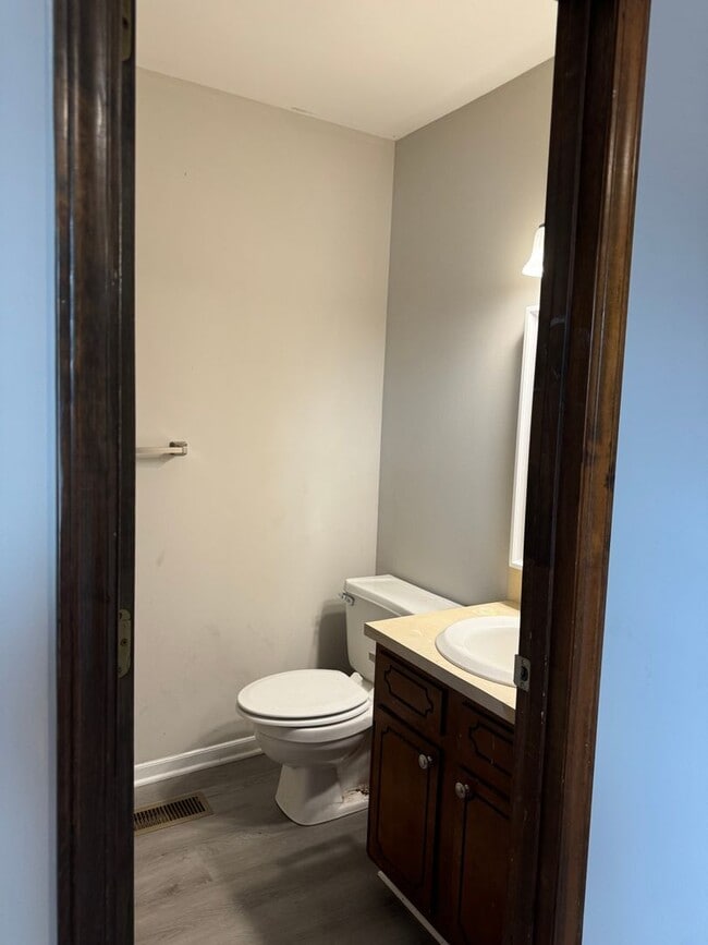 Building Photo - Two Bedroom Apartment in Lincolnton