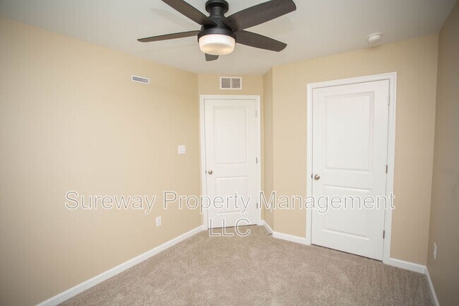 Building Photo - 239 Macoun Way
