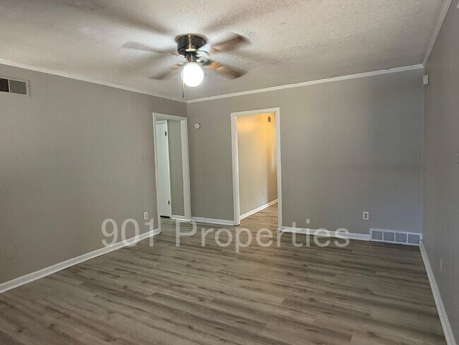 Building Photo - 5674 Montpelier Dr