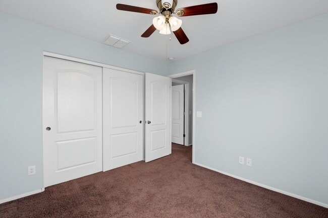 Building Photo - 2220 S Ponderosa Dr