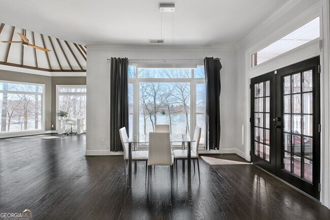 Building Photo - 300 Island Cove Dr