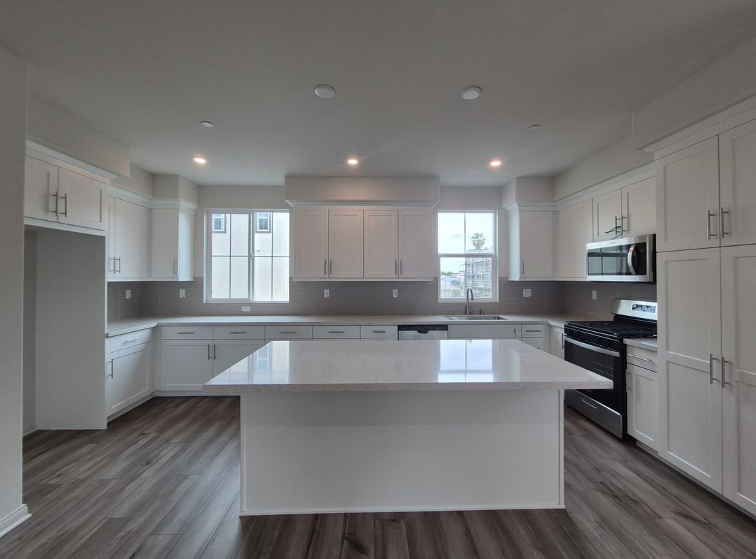 Building Photo - 2137 Cumberland