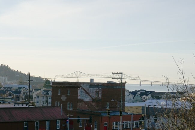 Building Photo - 3050 Grand Ave