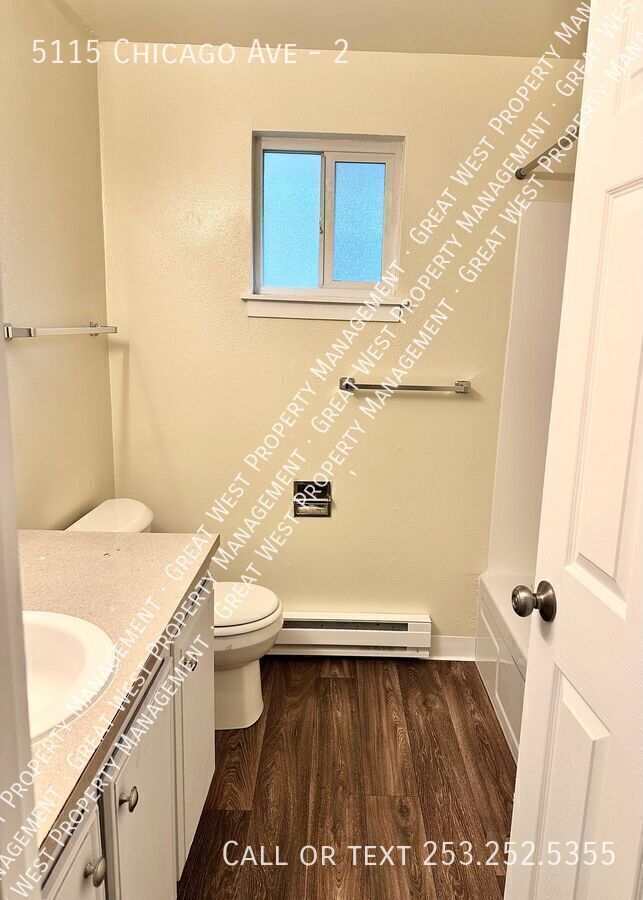 Building Photo - 5115 Chicago Ave SW