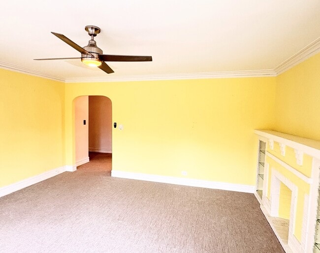 Building Photo - 6652 N Campbell Ave