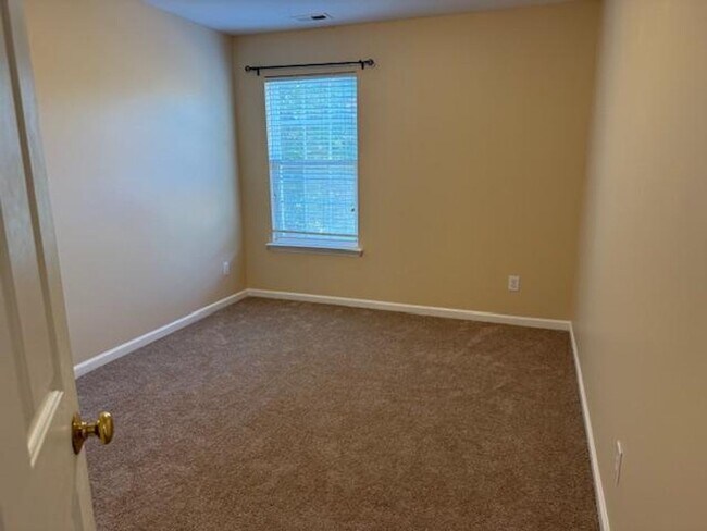 Building Photo - 3601 Pritchard Ct