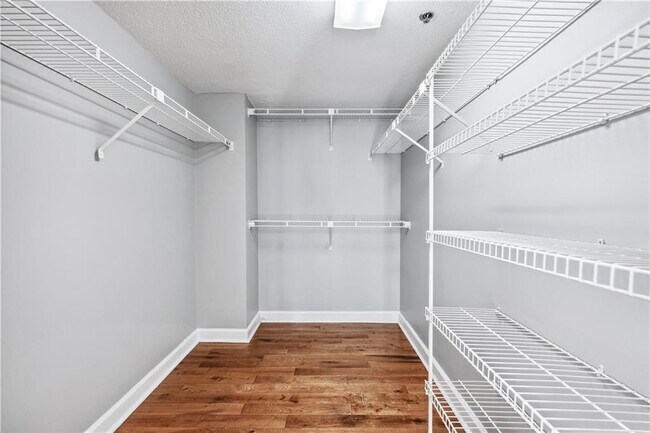Building Photo - 2870 Pharr Ct S Northwest