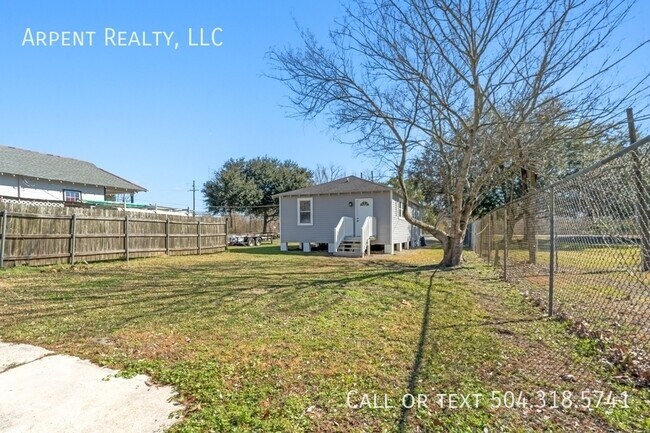 Building Photo - 2245 Bayou Rd