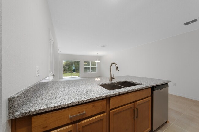 Building Photo - 2814 Raindrop Run St