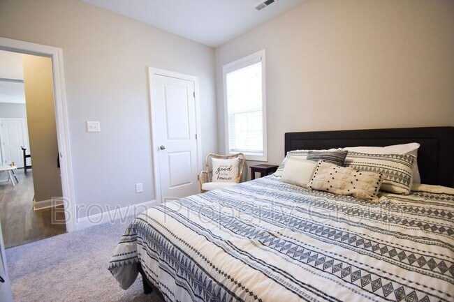 Building Photo - 517 Rempstone Ln