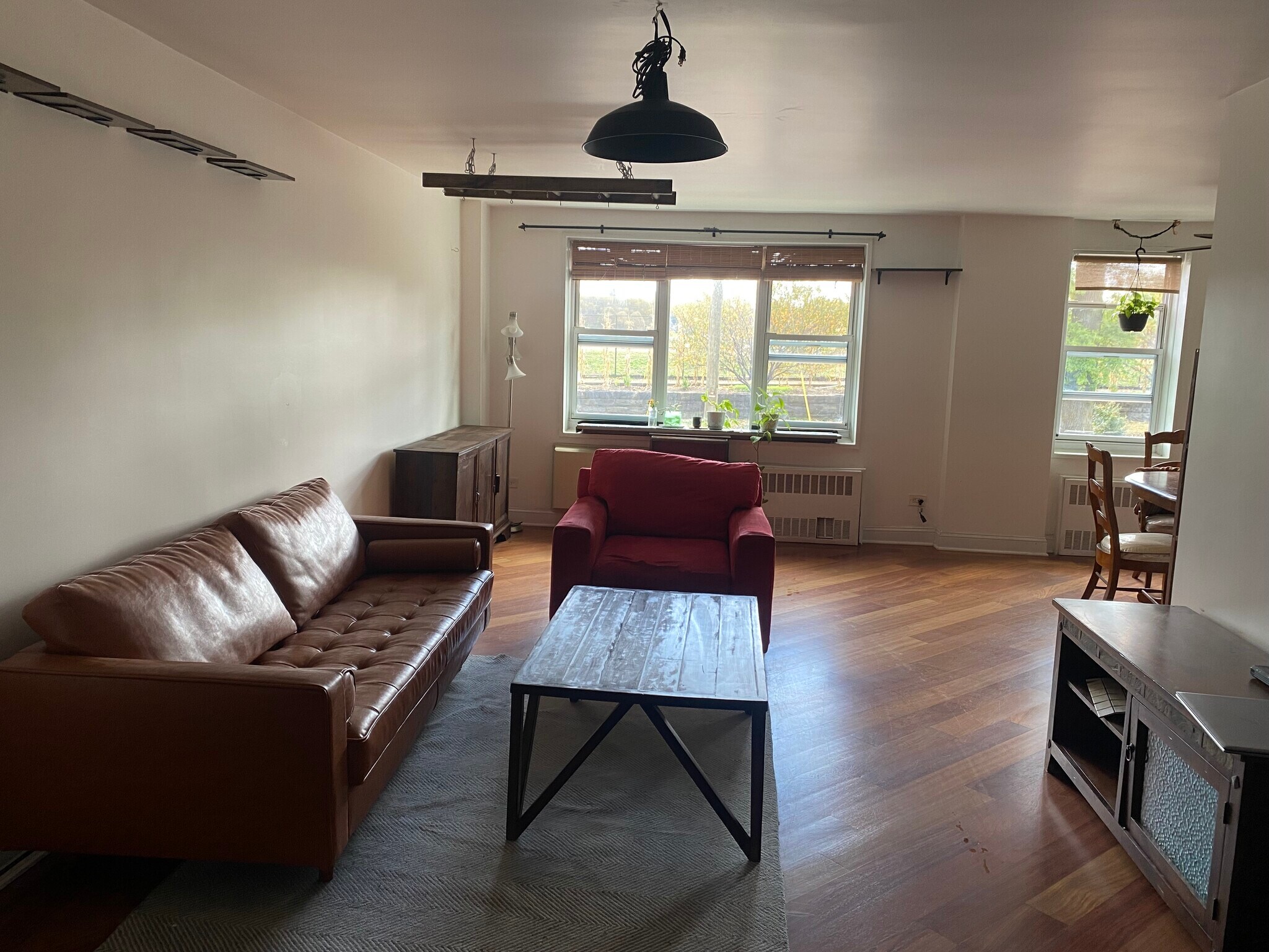 Building Photo - 3065 Sedgwick Ave