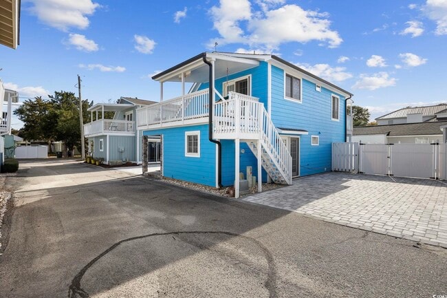 Building Photo - 3902 Dunes St